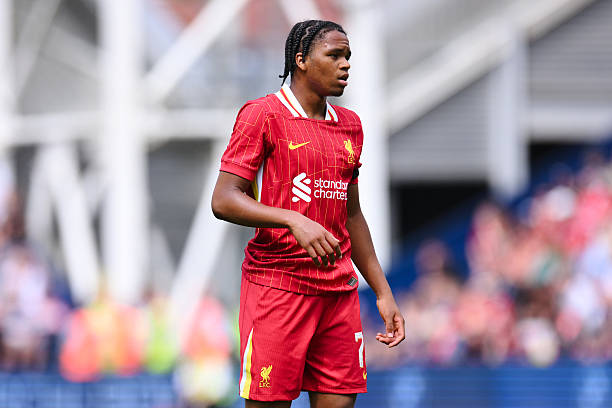 Rio Ngumoha: Thần đồng 16 tuổi với giấc mơ Quả bóng Vàng tại Anfield