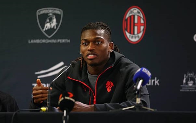Max Allegri và cuộc cách mạng chiến thuật tại AC Milan: Sơ đồ 3-5-2 và thử thách Rafael Leao